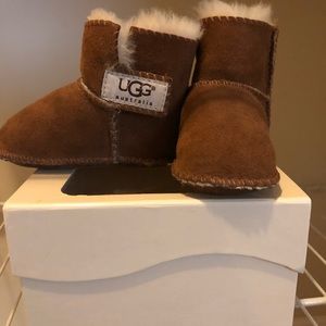 UGGs-infant crib shoe